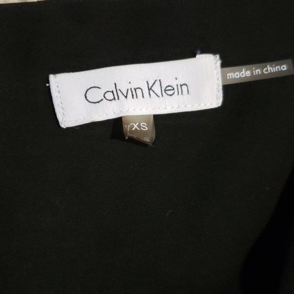 Calvin Klein - Picture 2 of 8